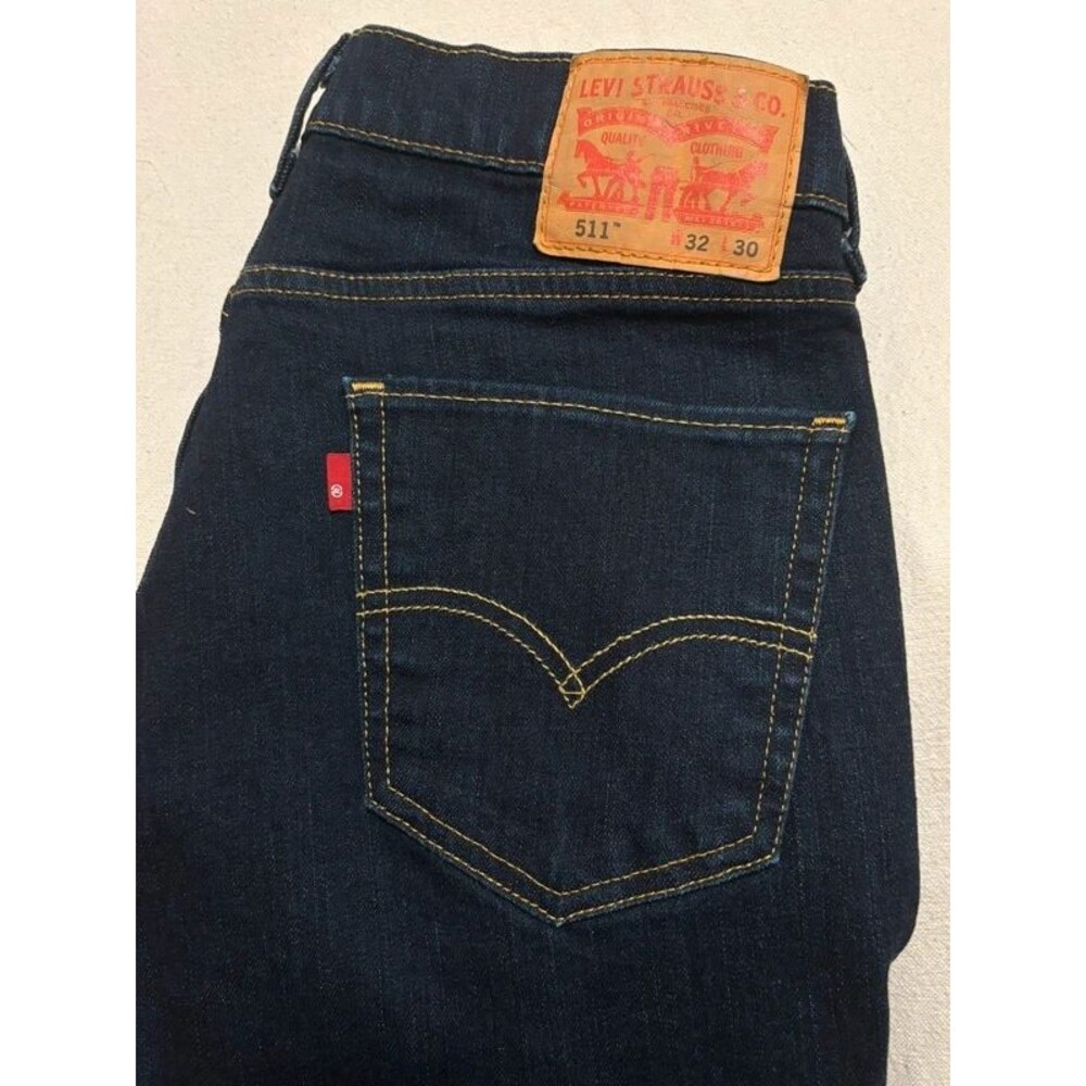Dark Blue Levi's 511 Slim Fit Stretch Jeans in size 32x30